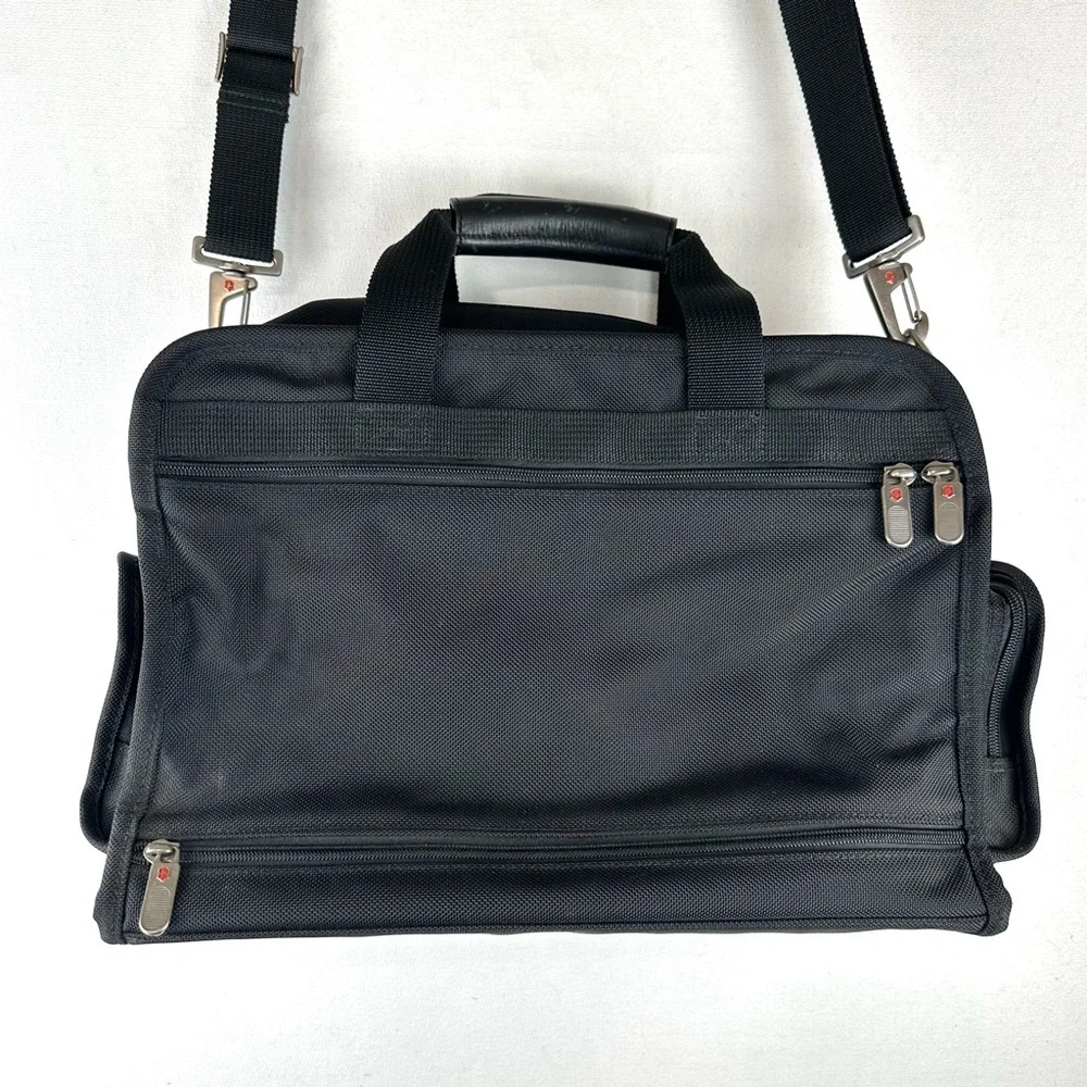 Victorinox padded adjustable